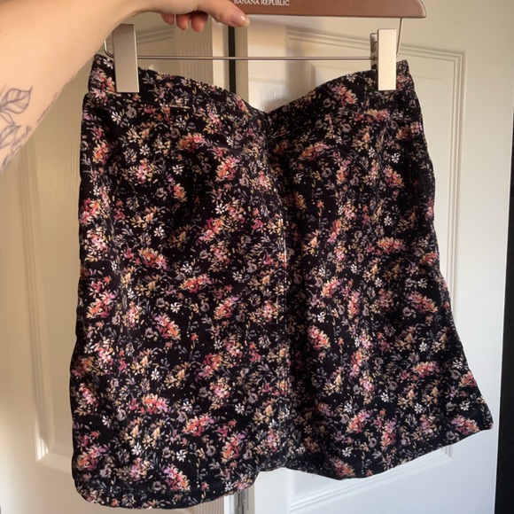 Skirt - Picture 5 of 5